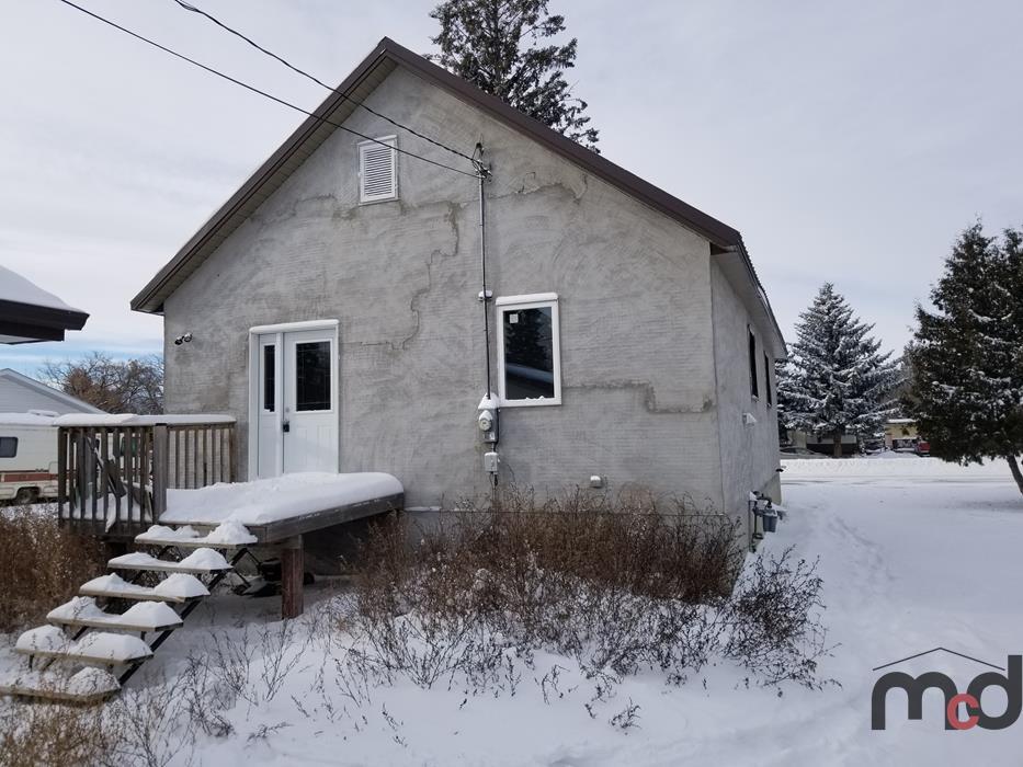 223 MAIN STREET, LIPTON, SK REAL ESTATE Viewing on February 1, 2024